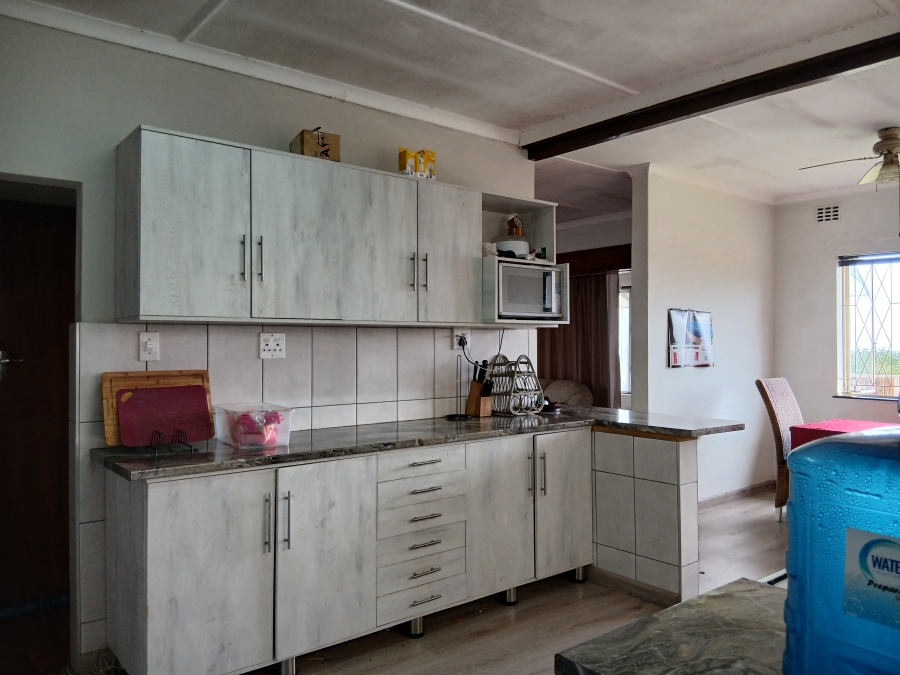 3 Bedroom Property for Sale in Summerpride Eastern Cape